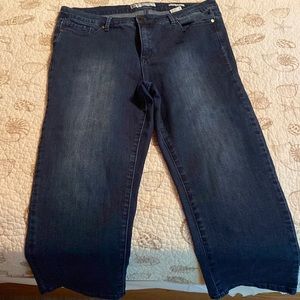 Women’s jean capris